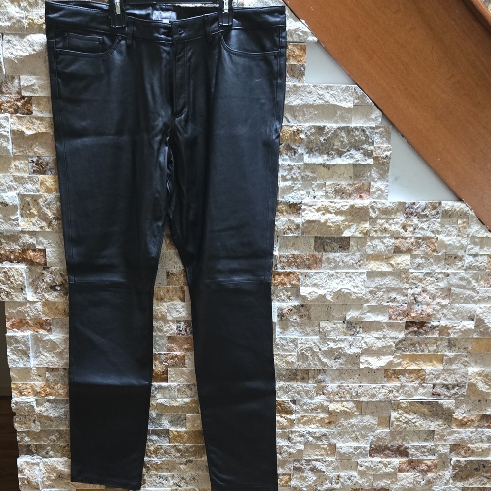 Neiman Marcus Black Skinny Pants